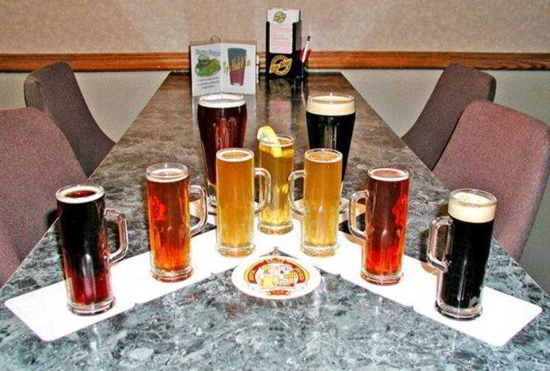 马格努森乡村酒店 Ishpeming 外观 照片