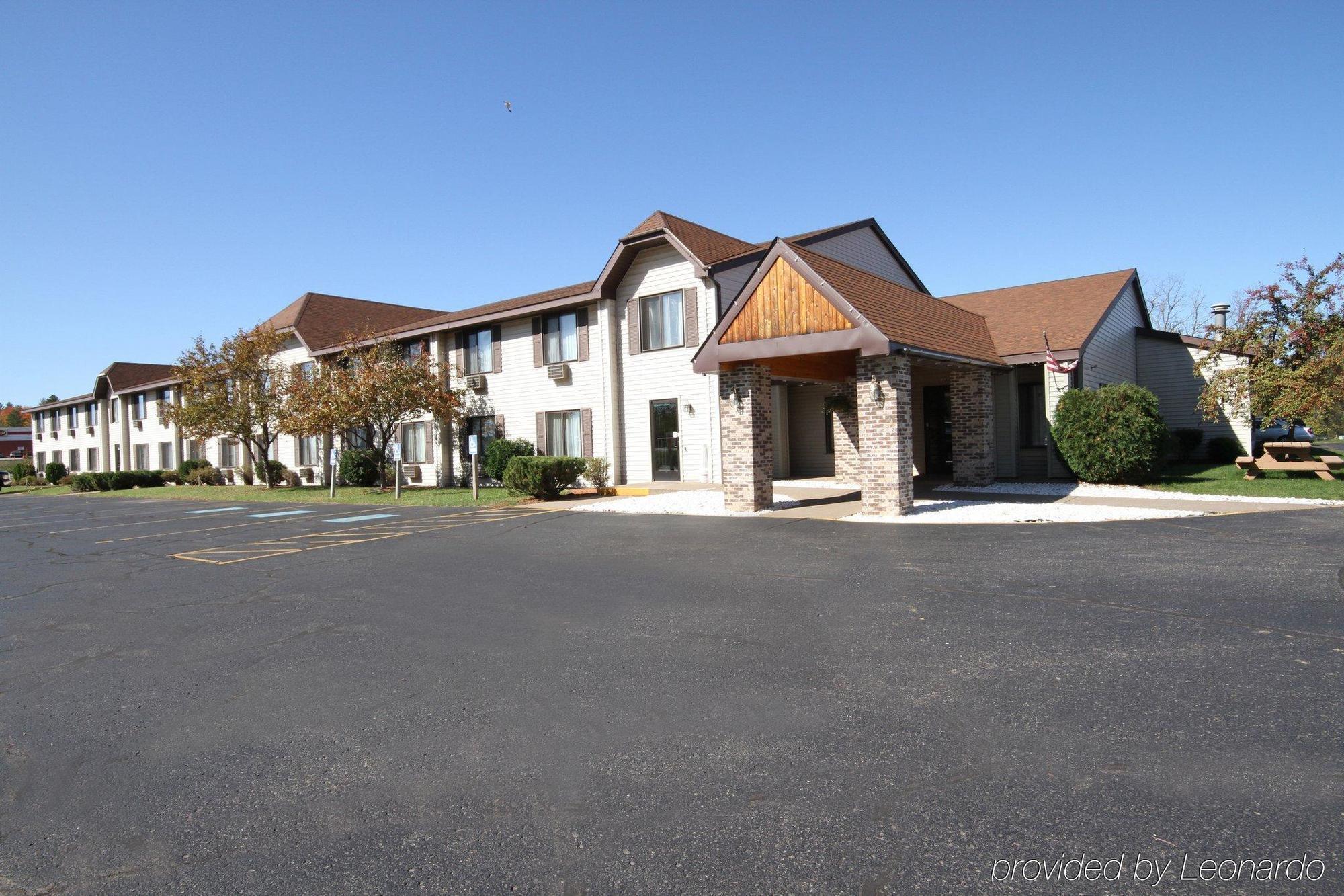 马格努森乡村酒店 Ishpeming 外观 照片